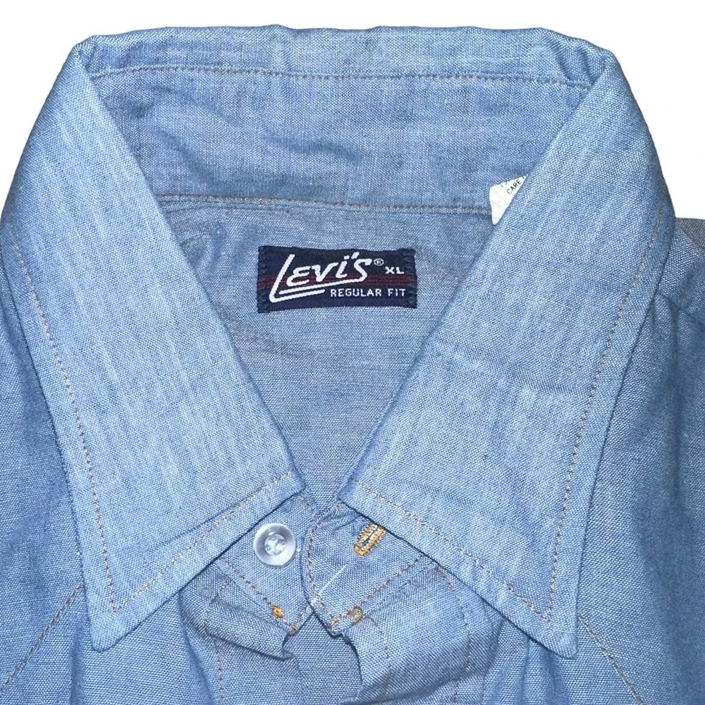 Very Rare 1970s Western Levi's Pearl Snap Denim Size: XL Chambray Work Shirt‎